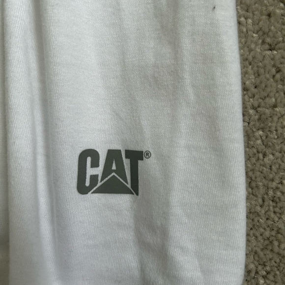 🔥🆕🔥 CAT T-Shirt - Picture 3 of 3